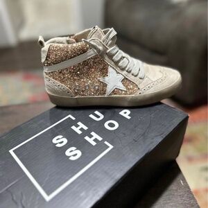 Youth ShuShop